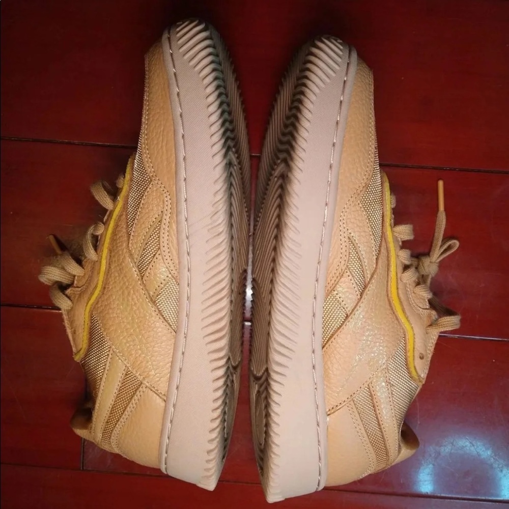 Victoria Beckham Reebok sneakers - Picture 4 of 10